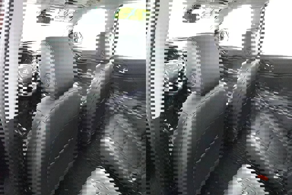 Used 2023 GMC Acadia SLT w/ Technology Package image 29