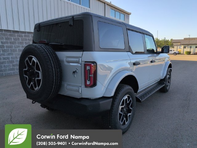 New 2026 Ford Bronco Outer Banks AWD/4WD image 3