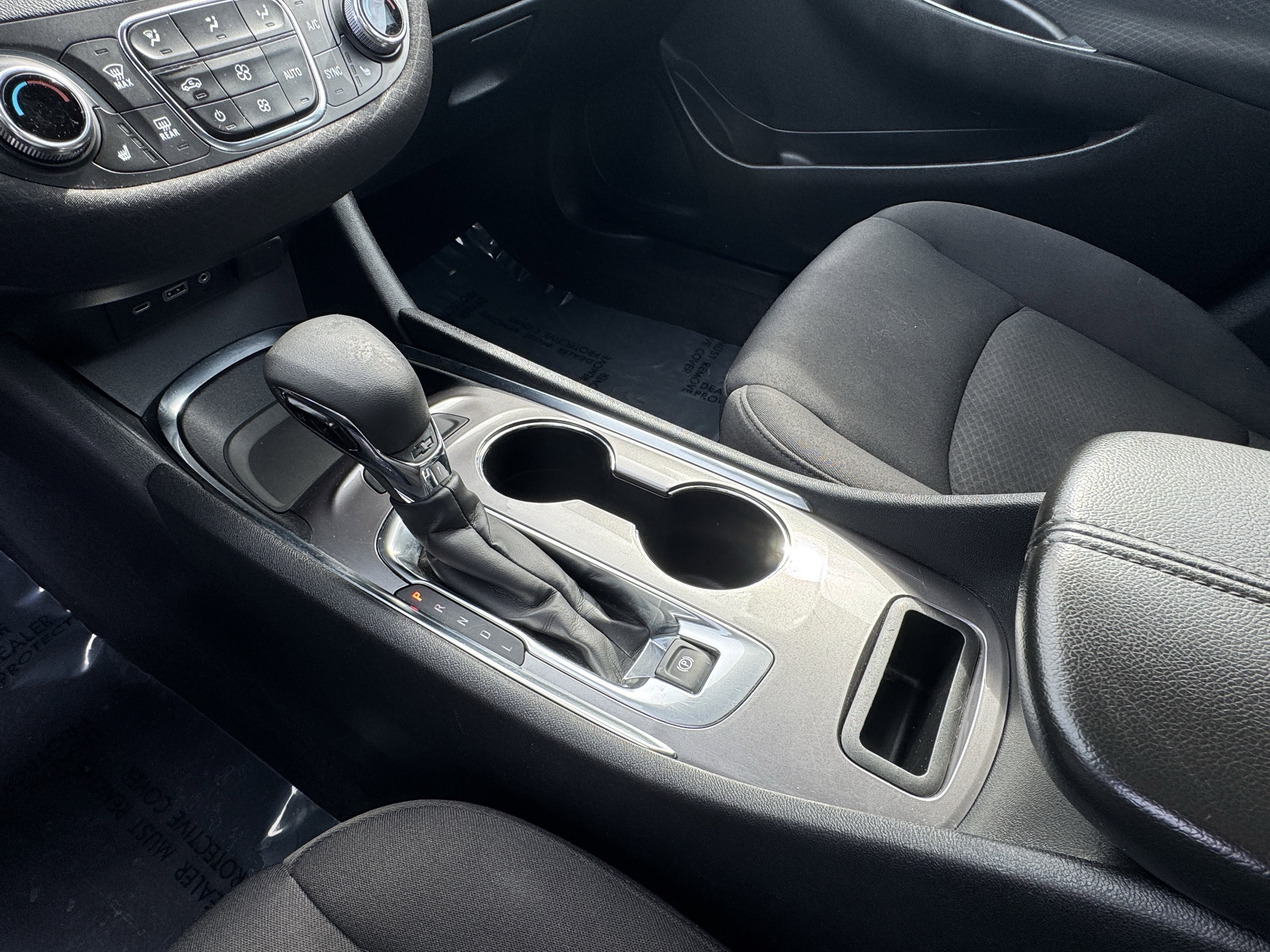 Used 2022 Chevrolet Malibu LT image 22