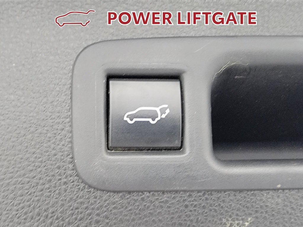Used 2022 Toyota Highlander XLE AWD/4WD image 31