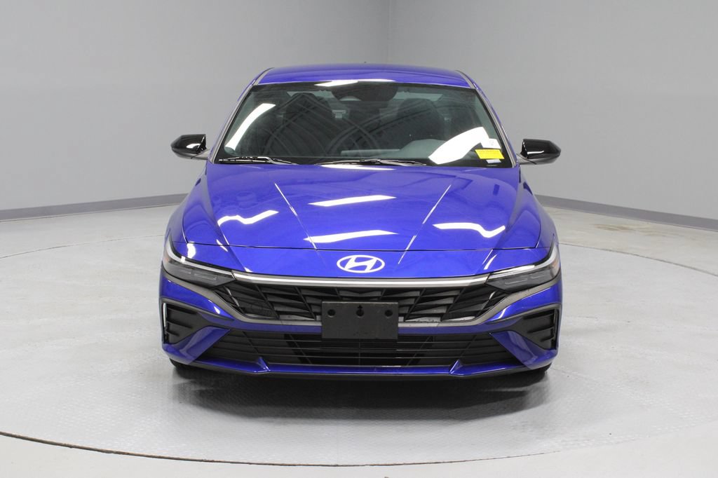 Used 2025 Hyundai Elantra Sport FWD image 5