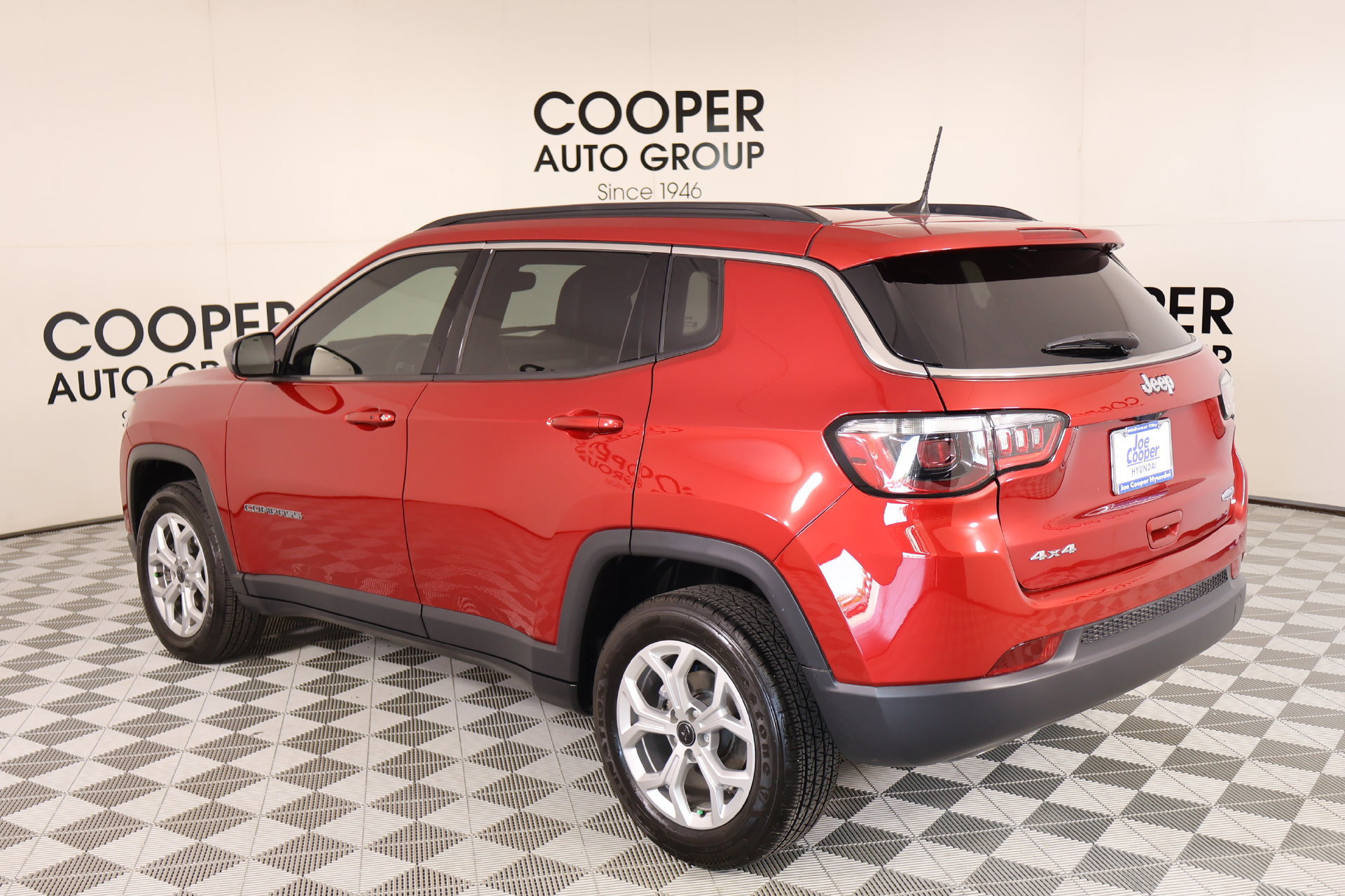 Used 2025 Jeep Compass Latitude AWD/4WD image 21