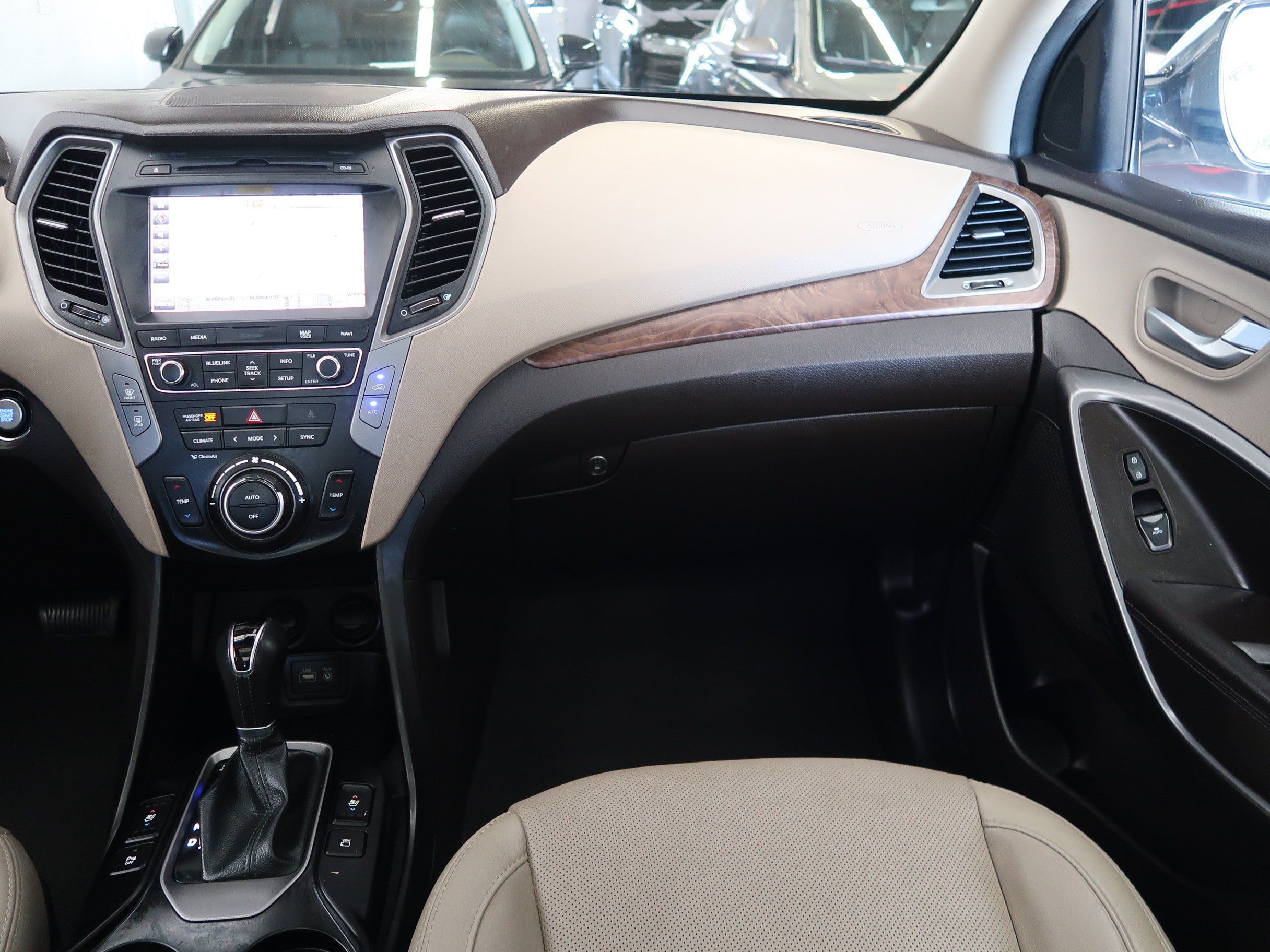 Used 2018 Hyundai Santa Fe Sport w/ 2.4L Tech Package 04 FWD image 16