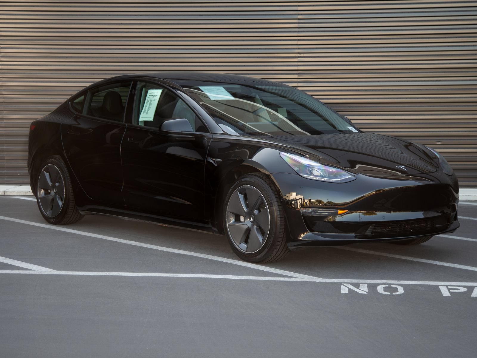 Used 2022 Tesla Model 3 Long Range AWD/4WD image 8