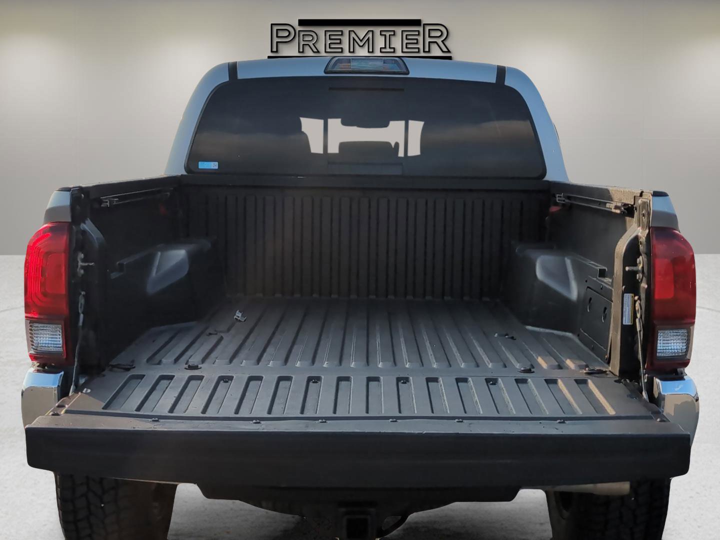 Used 2019 Toyota Tacoma SR5 image 10