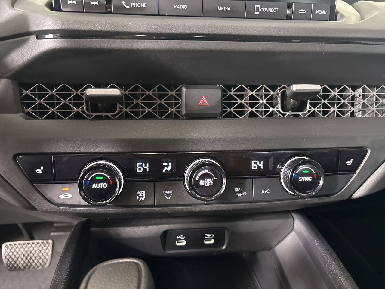 Used 2025 Honda Accord SE image 17