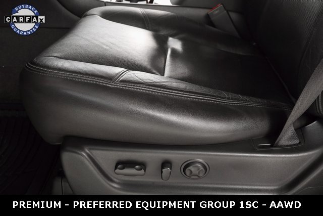 Used 2013 Cadillac Escalade Premium image 23