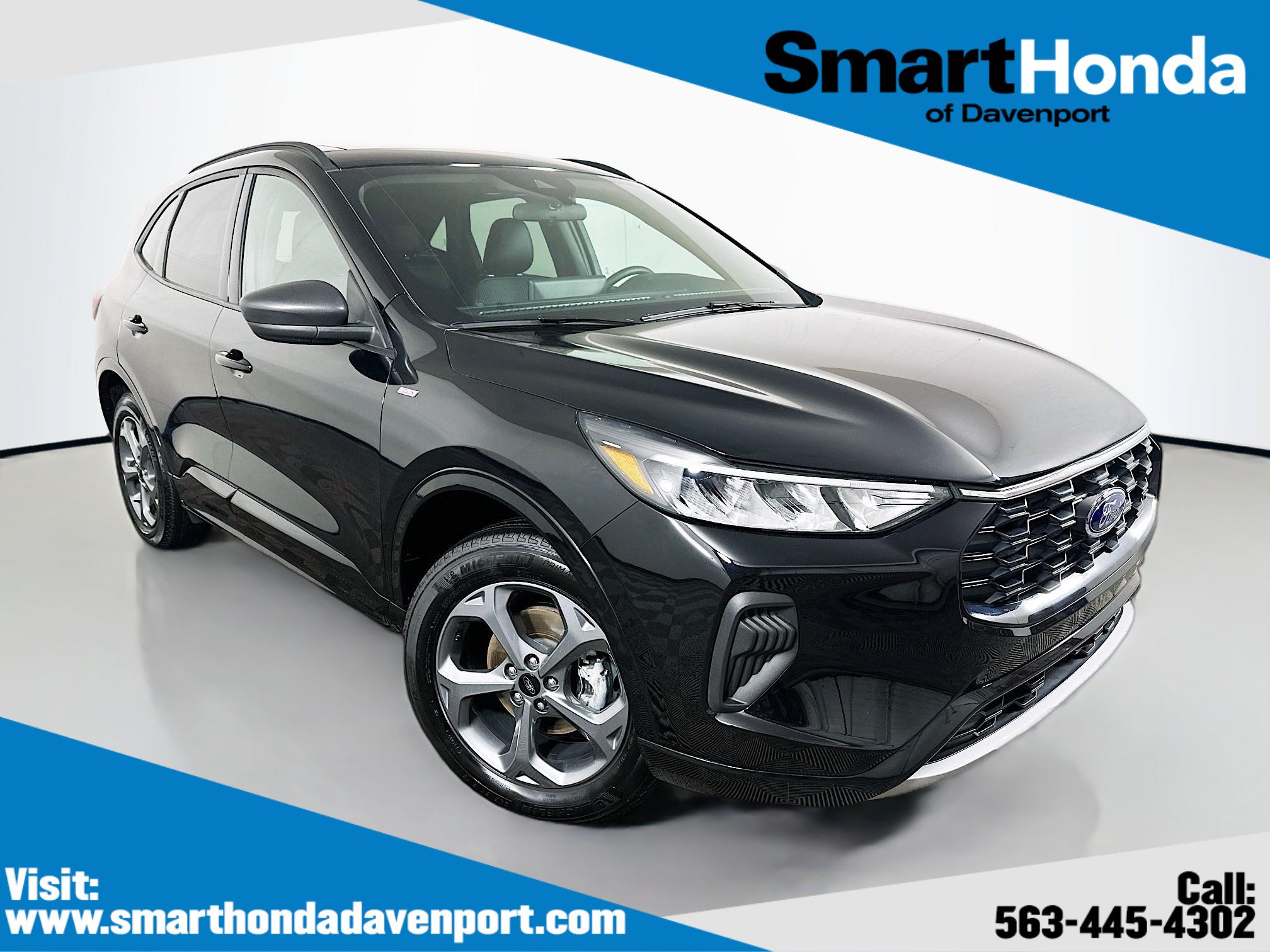Used 2024 Ford Escape ST-Line w/ Tech Pack #1 AWD/4WD image 1