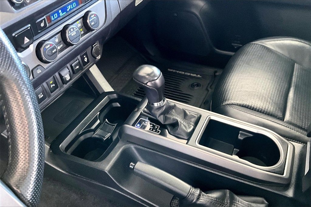 Used 2020 Toyota Tacoma TRD Sport image 19