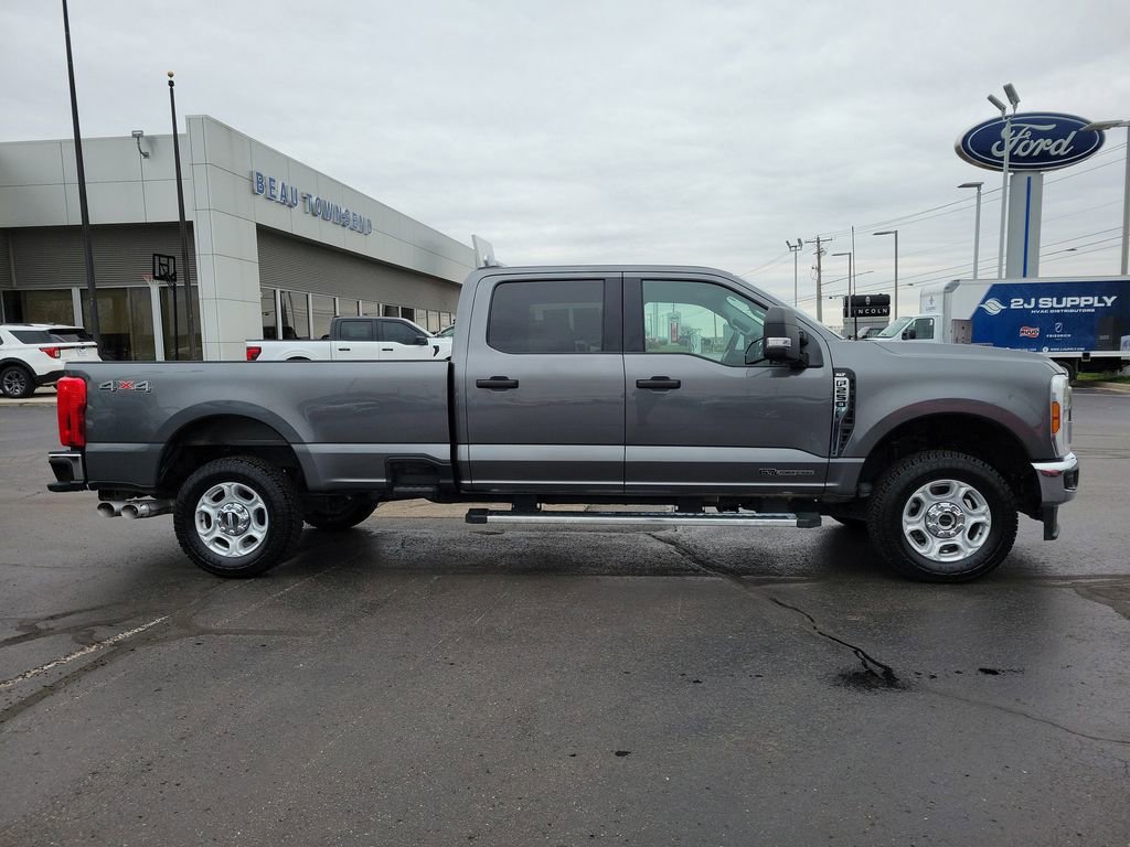 Certified 2025 Ford F250 XLT AWD/4WD image 3