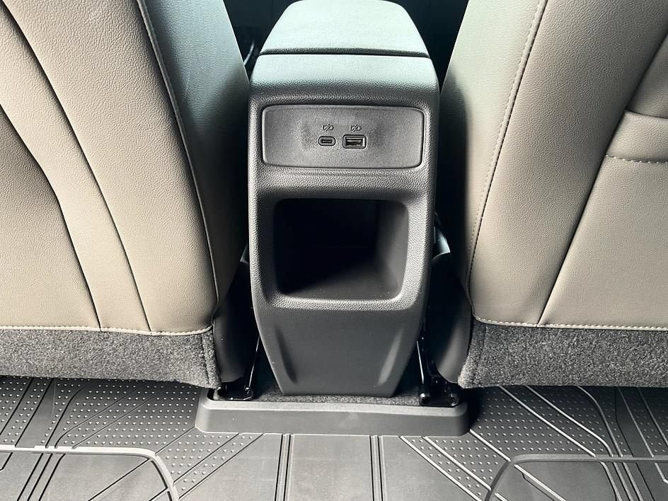 New 2026 Chevrolet Trax ACTIV w/ Sunroof Package FWD image 36