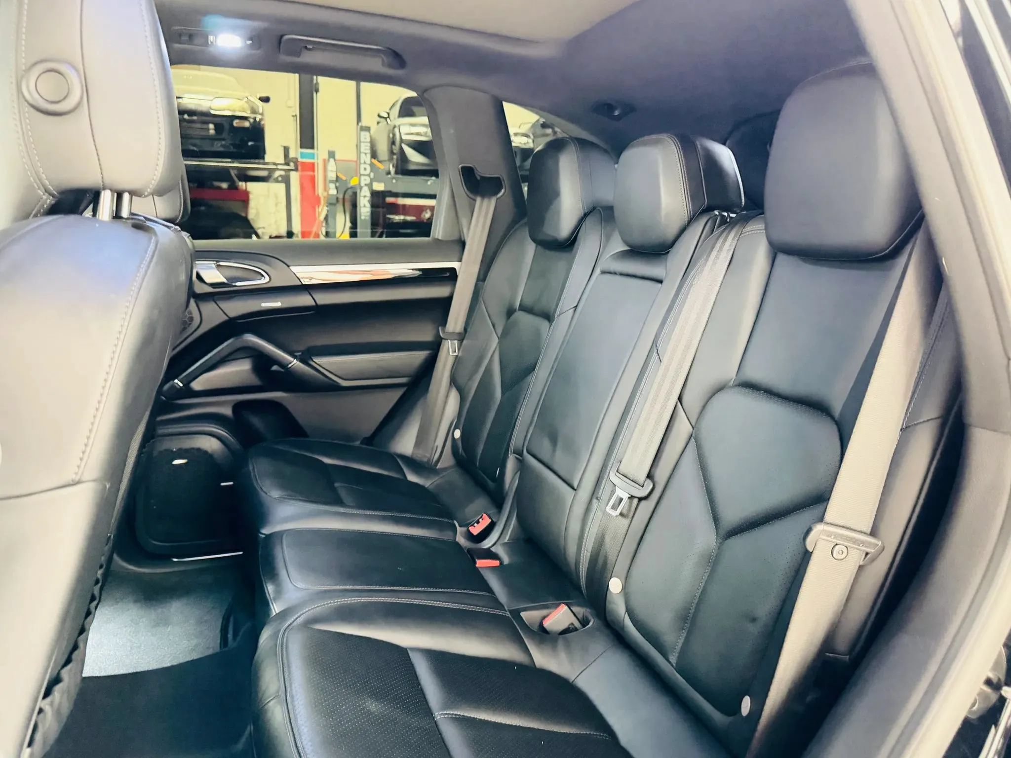Used 2013 Porsche Cayenne S AWD/4WD image 29