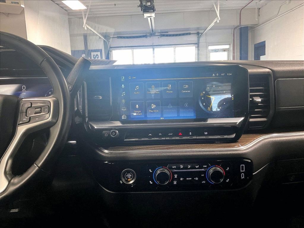 Used 2024 Chevrolet Silverado 1500 LT AWD/4WD image 18
