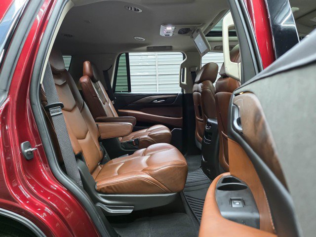 Used 2019 Cadillac Escalade Luxury AWD/4WD image 19