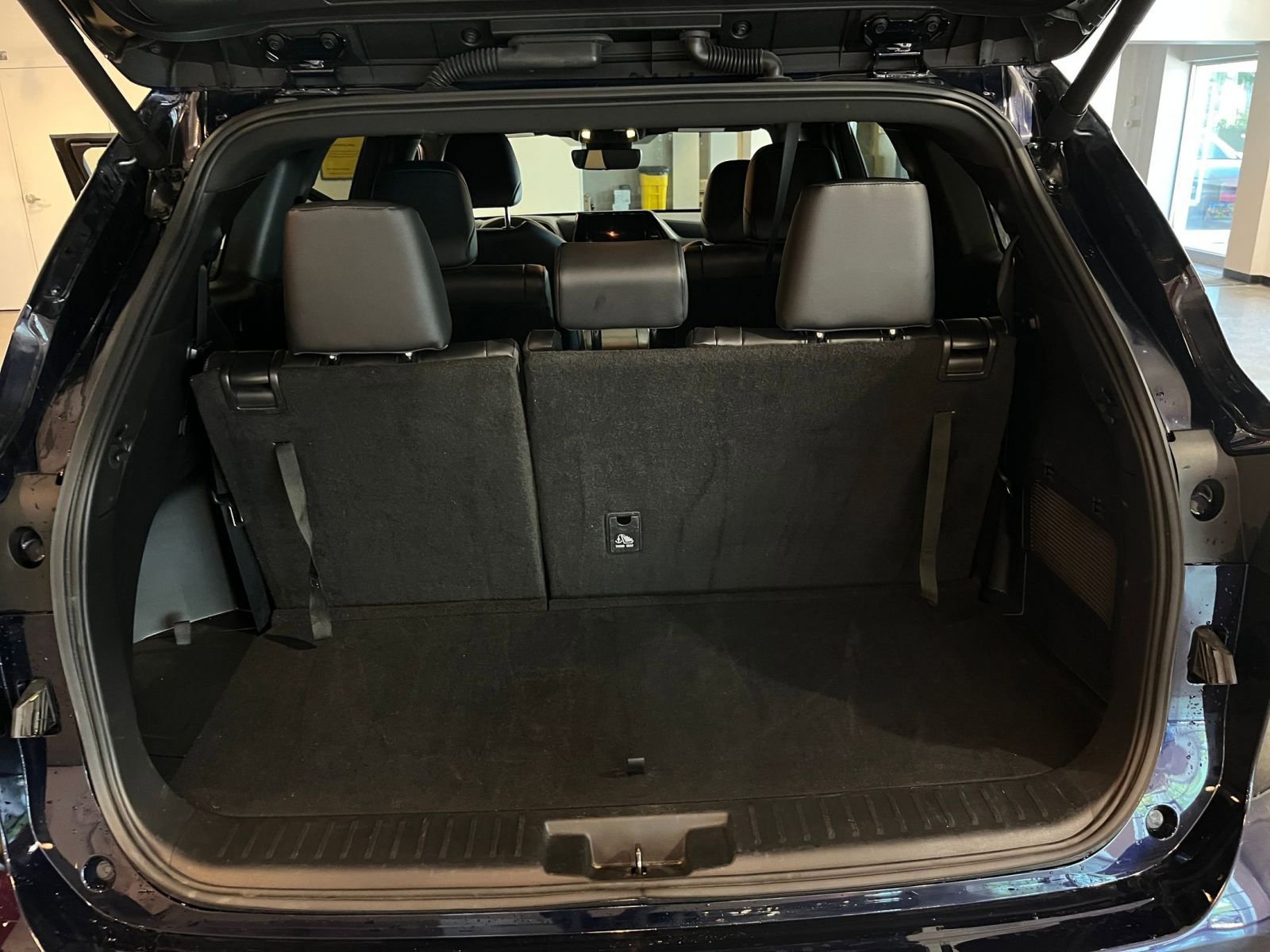 Used 2025 Toyota Highlander XSE AWD/4WD image 34