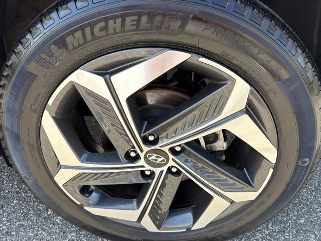 Certified 2023 Hyundai Tucson Limited AWD/4WD image 14