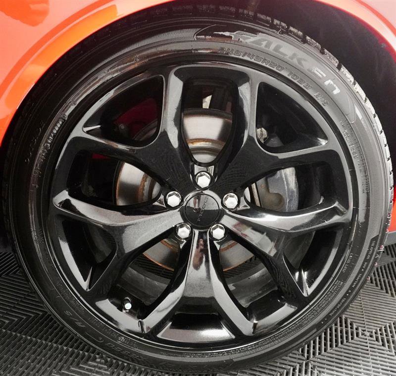 Used 2015 Dodge Challenger SXT Plus w/ Premium Sound Group image 3