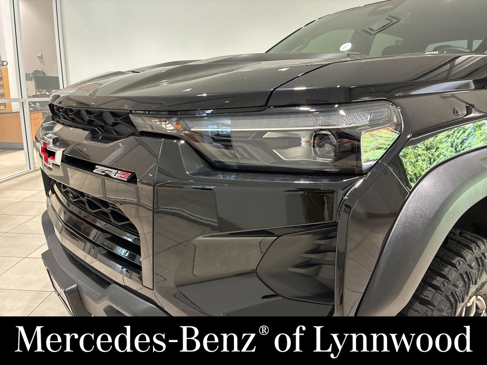 Used 2024 Chevrolet Colorado ZR2 w/ ZR2 Convenience Package III AWD/4WD image 15