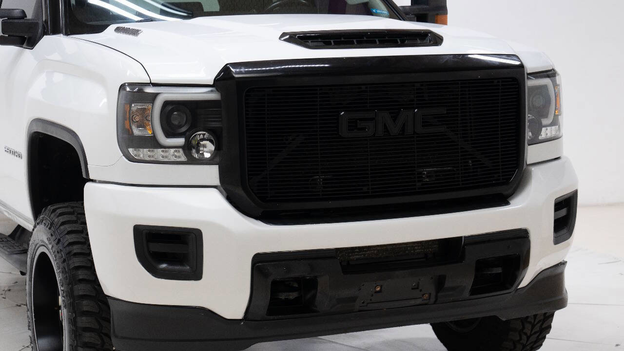 Used 2017 GMC Sierra 2500 4x4 Crew Cab w/ Sierra Convenience Package image 9