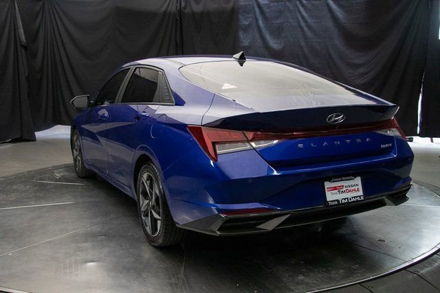 Used 2023 Hyundai Elantra Limited w/ Cargo Package FWD image 11