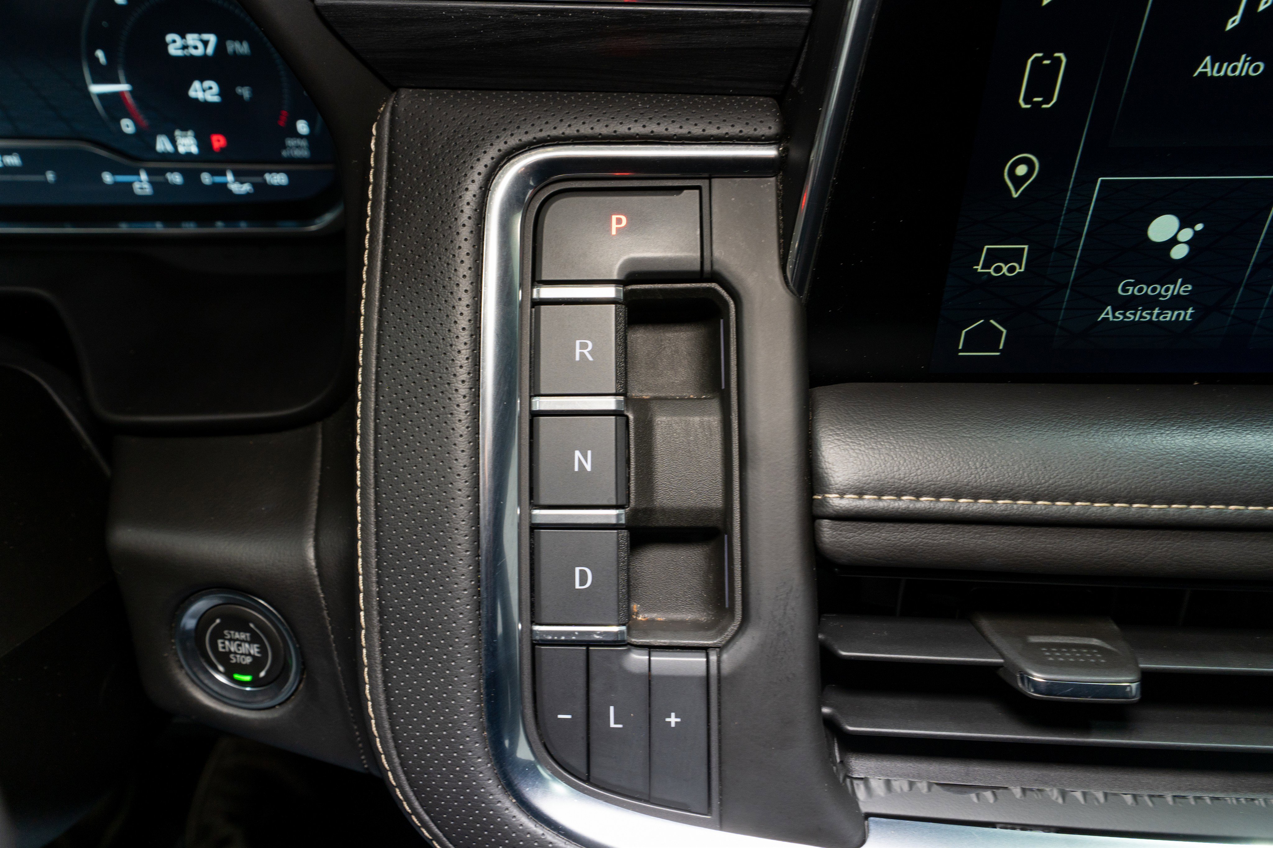 Used 2023 GMC Yukon SLT image 24