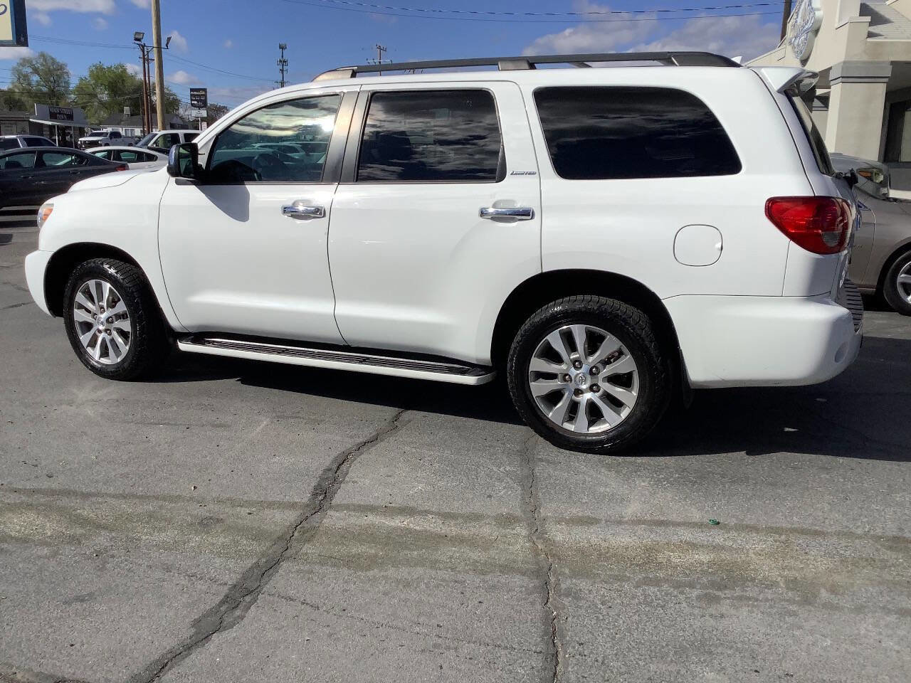 Used 2015 Toyota Sequoia Limited AWD/4WD image 18