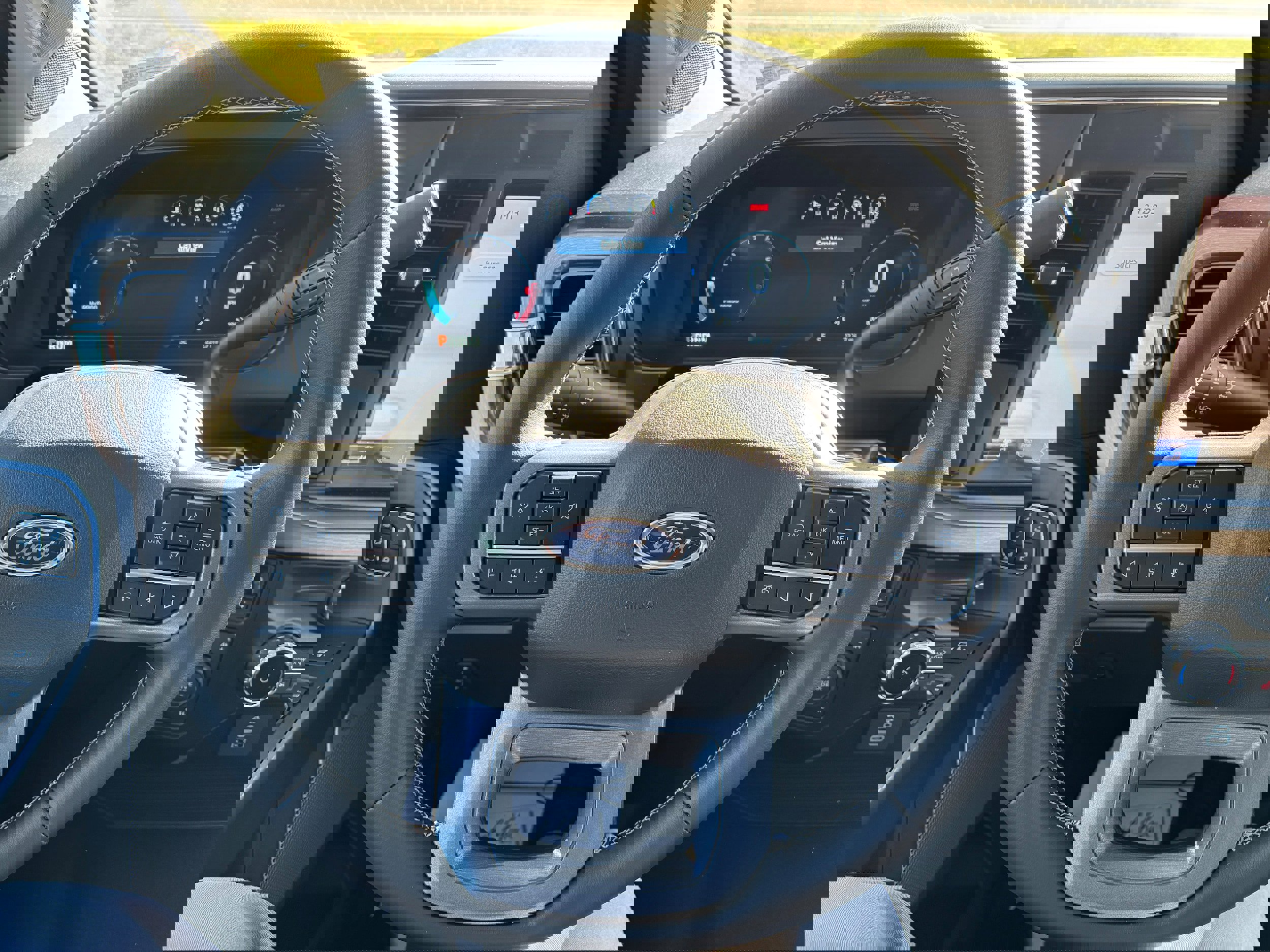 New 2025 Ford F350 Lariat w/ Chrome Package image 11