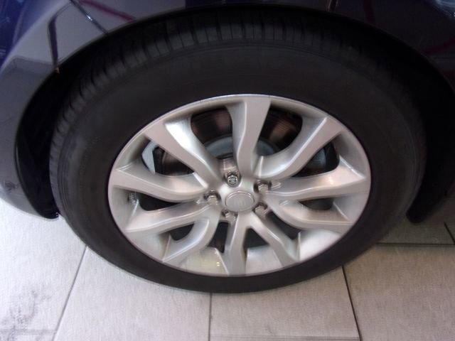 Used 2017 Land Rover Range Rover Sport HSE image 40