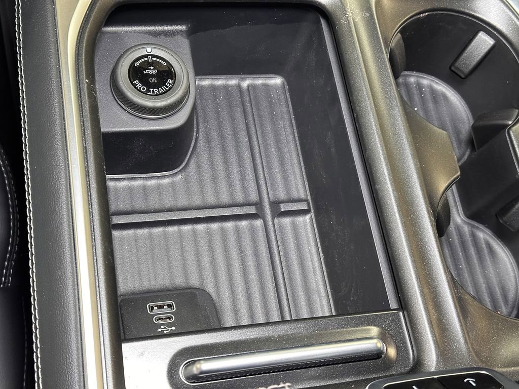 New 2026 Ford Expedition Platinum w/ Stealth Performance Package image 37
