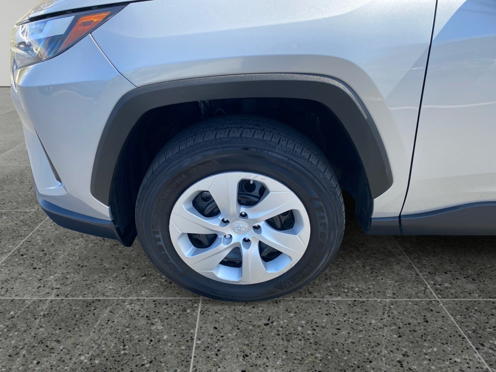 Used 2025 Toyota RAV4 LE AWD/4WD image 14