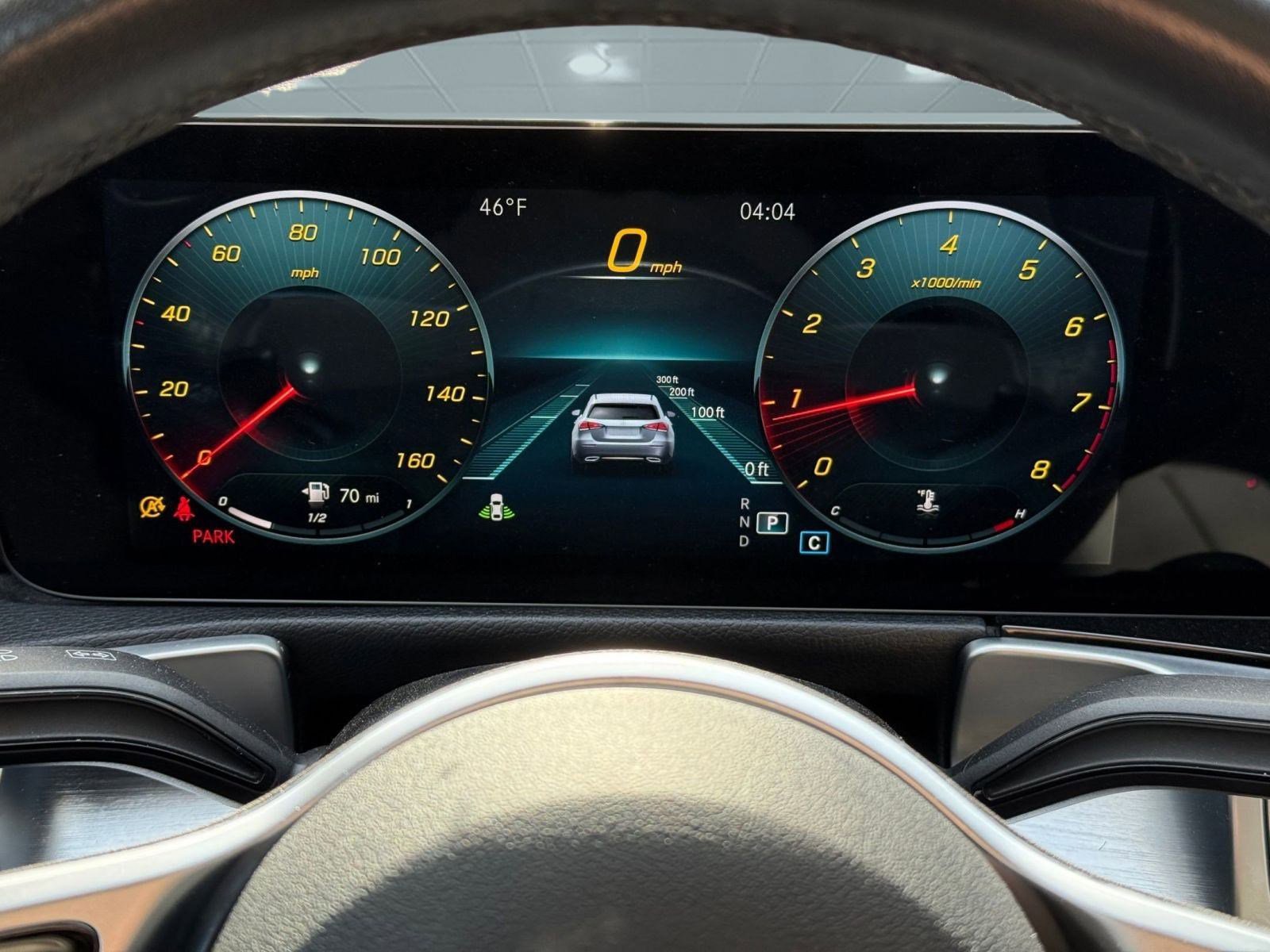 Used 2022 Mercedes-Benz GLB 250 w/ Premium Package Lite image 17