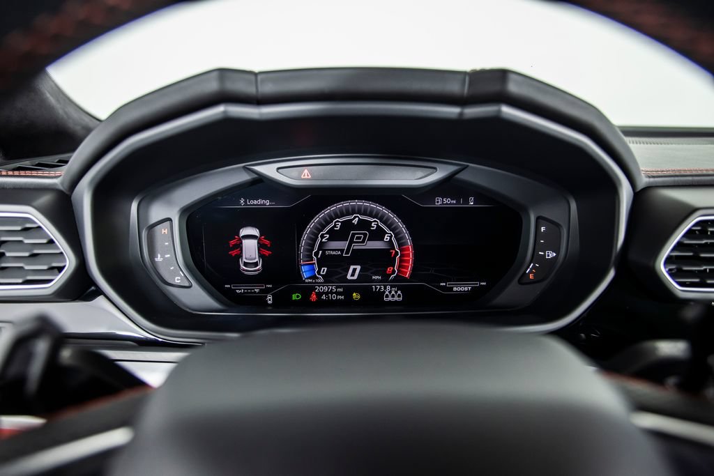 Used 2021 Lamborghini Urus AWD/4WD image 29