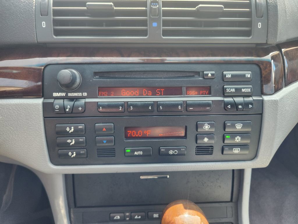 Used 2004 BMW 325Ci CI image 22