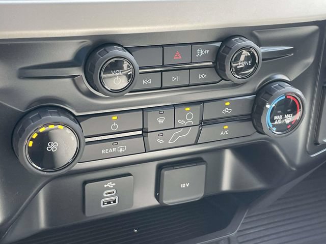 New 2026 Ford F550 4x4 Supercab Super Duty image 18