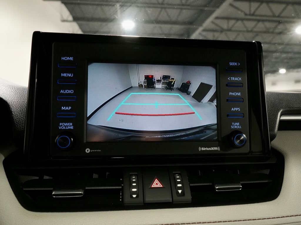 Used 2022 Toyota RAV4 XLE Premium image 5