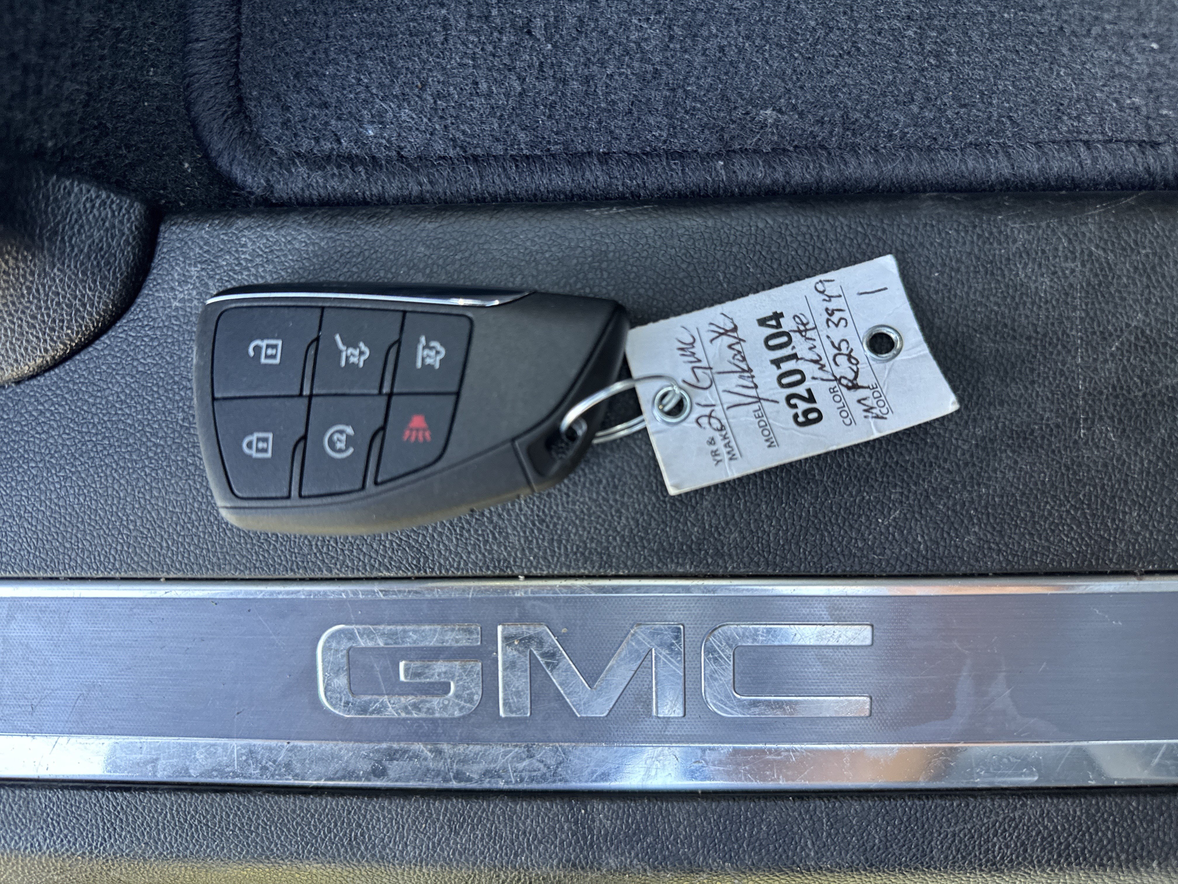 Used 2021 GMC Yukon XL SLT w/ SLT Luxury Plus Package AWD/4WD image 23