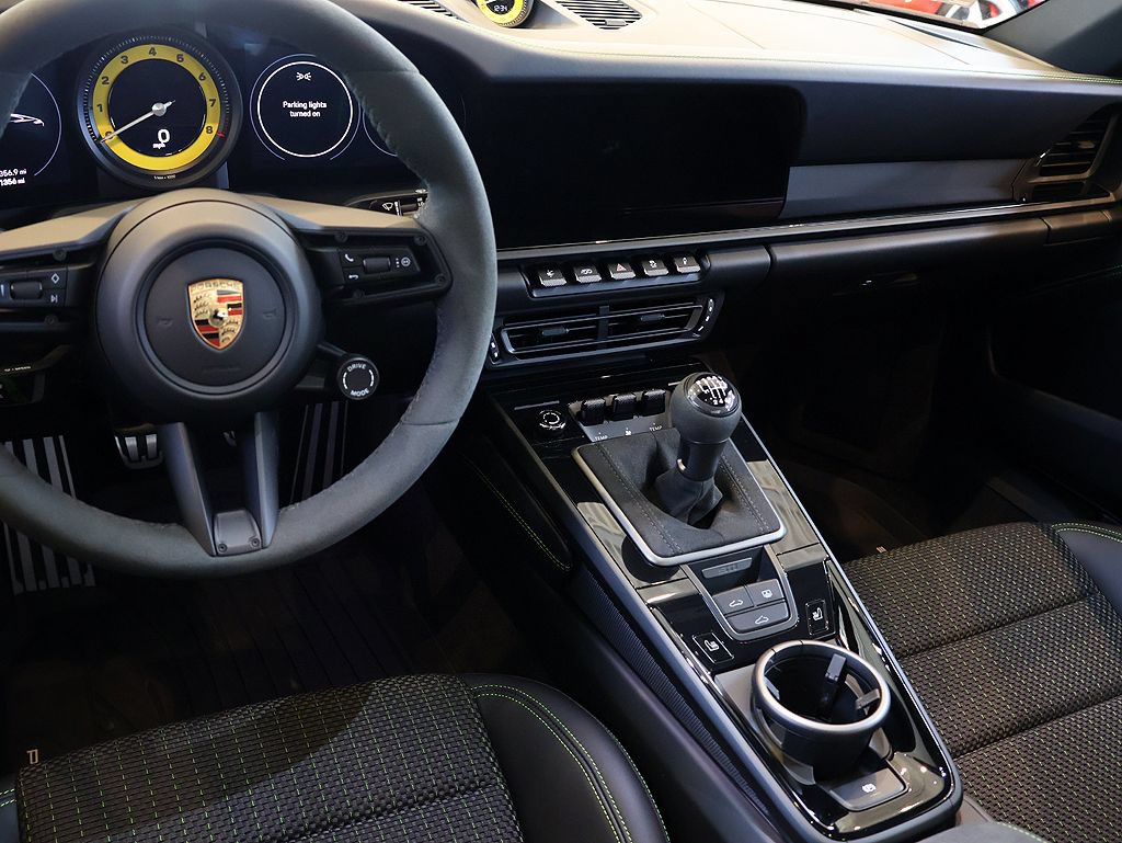 Used 2023 Porsche 911 Carrera T RWD image 6
