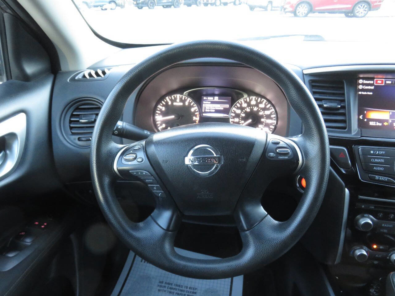 Used 2017 Nissan Pathfinder S image 13