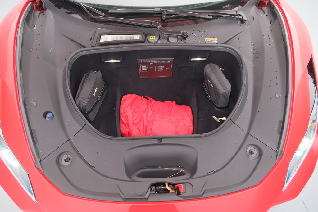 Used 2022 Ferrari F8 Tributo RWD image 21