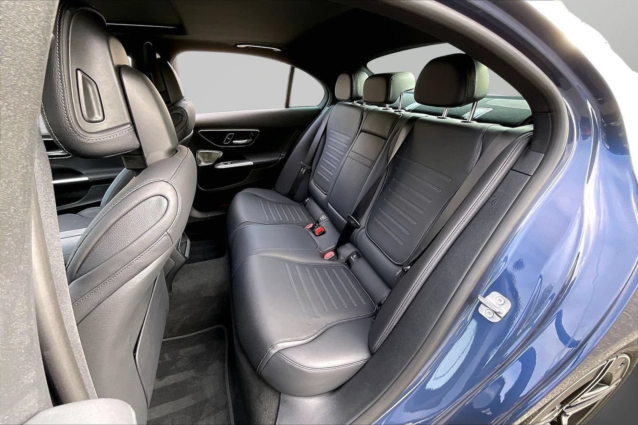 Used 2024 Mercedes-Benz C 300 4MATIC Sedan image 23