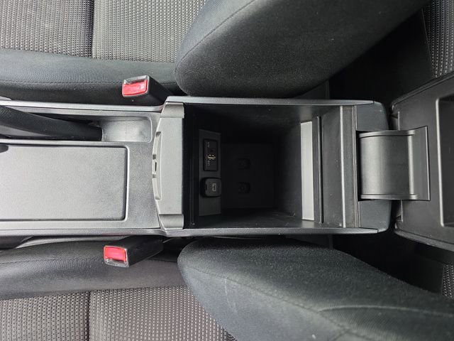 Used 2013 MAZDA MAZDA3 i Touring w/ Preferred Equipment Pkg FWD image 23