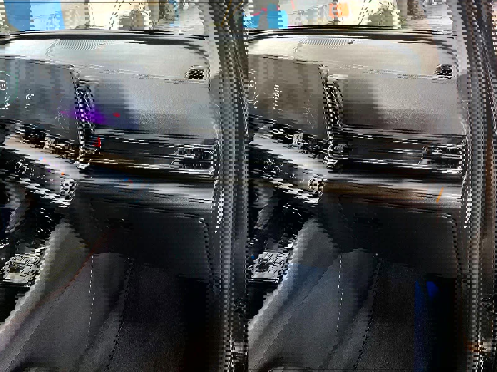 Used 2023 Kia Sportage EX w/ EX Premium Package image 13