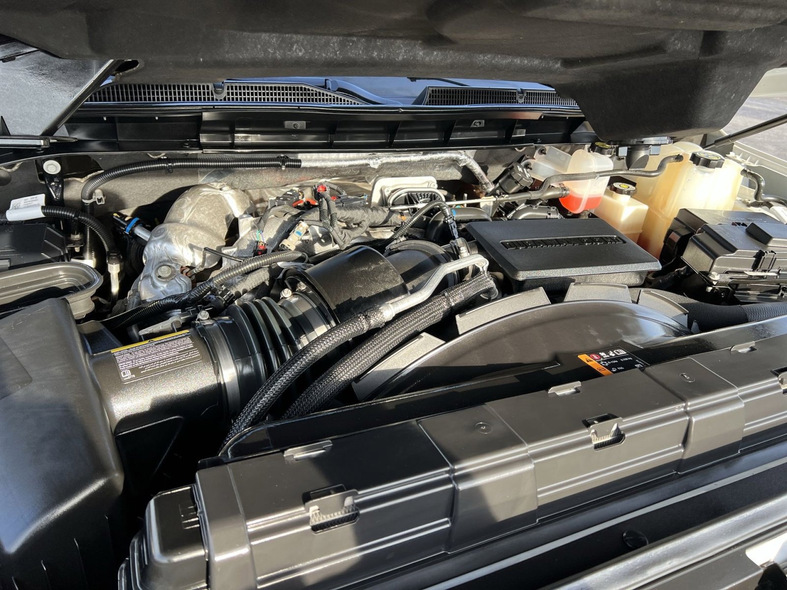 Used 2024 GMC Sierra 3500 Denali w/ Denali Reserve Package image 28