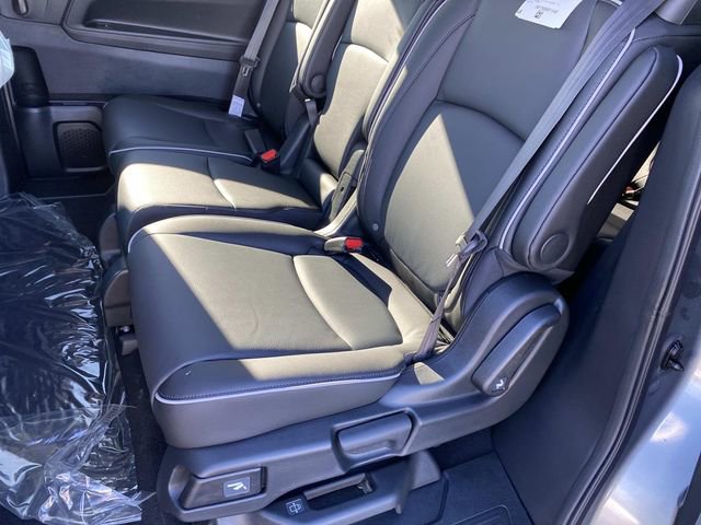 New 2026 Honda Odyssey Touring image 7