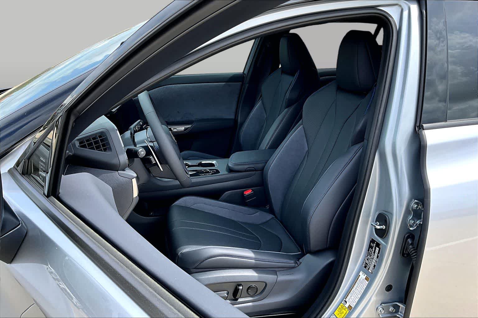 New 2026 Lexus RZ 450e AWD w/ Luxury Package image 9
