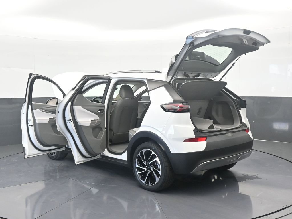 Used 2023 Chevrolet Bolt EUV Premier image 87