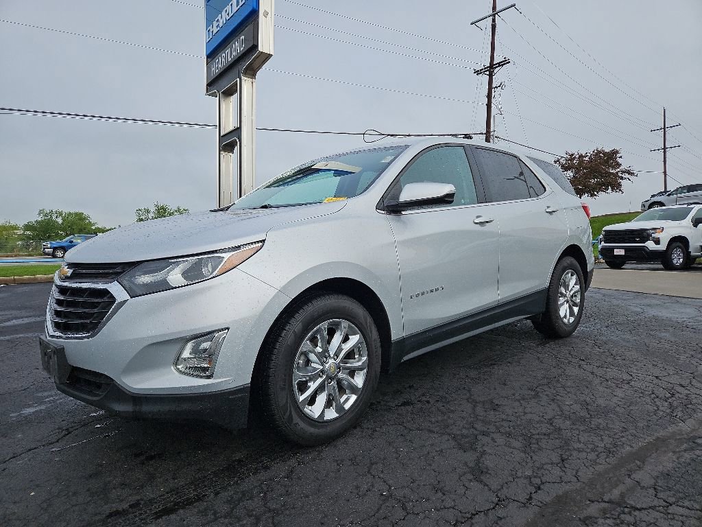 Used 2019 Chevrolet Equinox LT FWD image 2