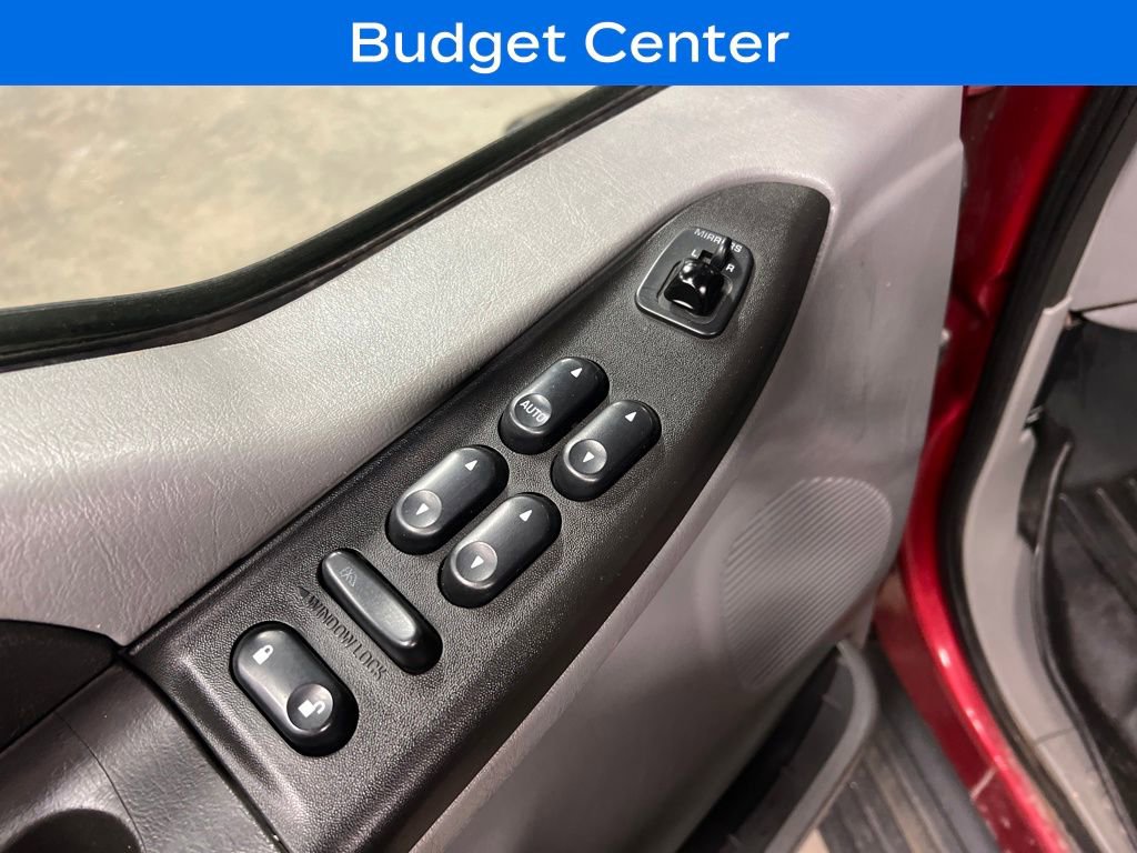 Used 2005 Ford Excursion XLS AWD/4WD image 25