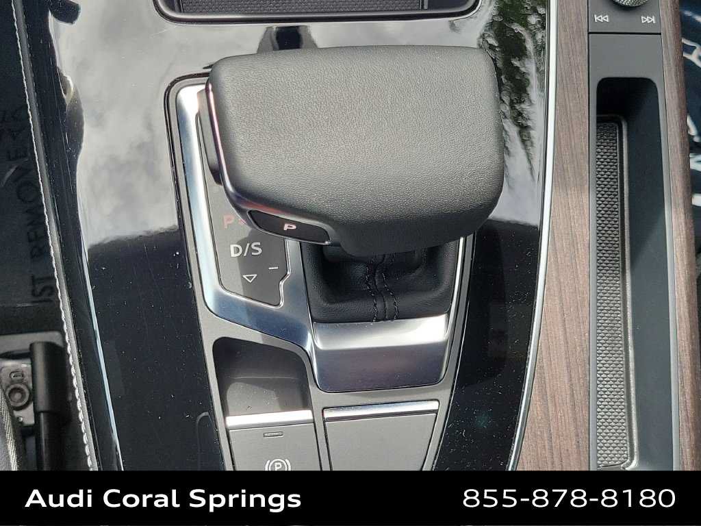 Certified 2024 Audi Q5 e Premium Plus w/ Premium Plus Package AWD/4WD image 25