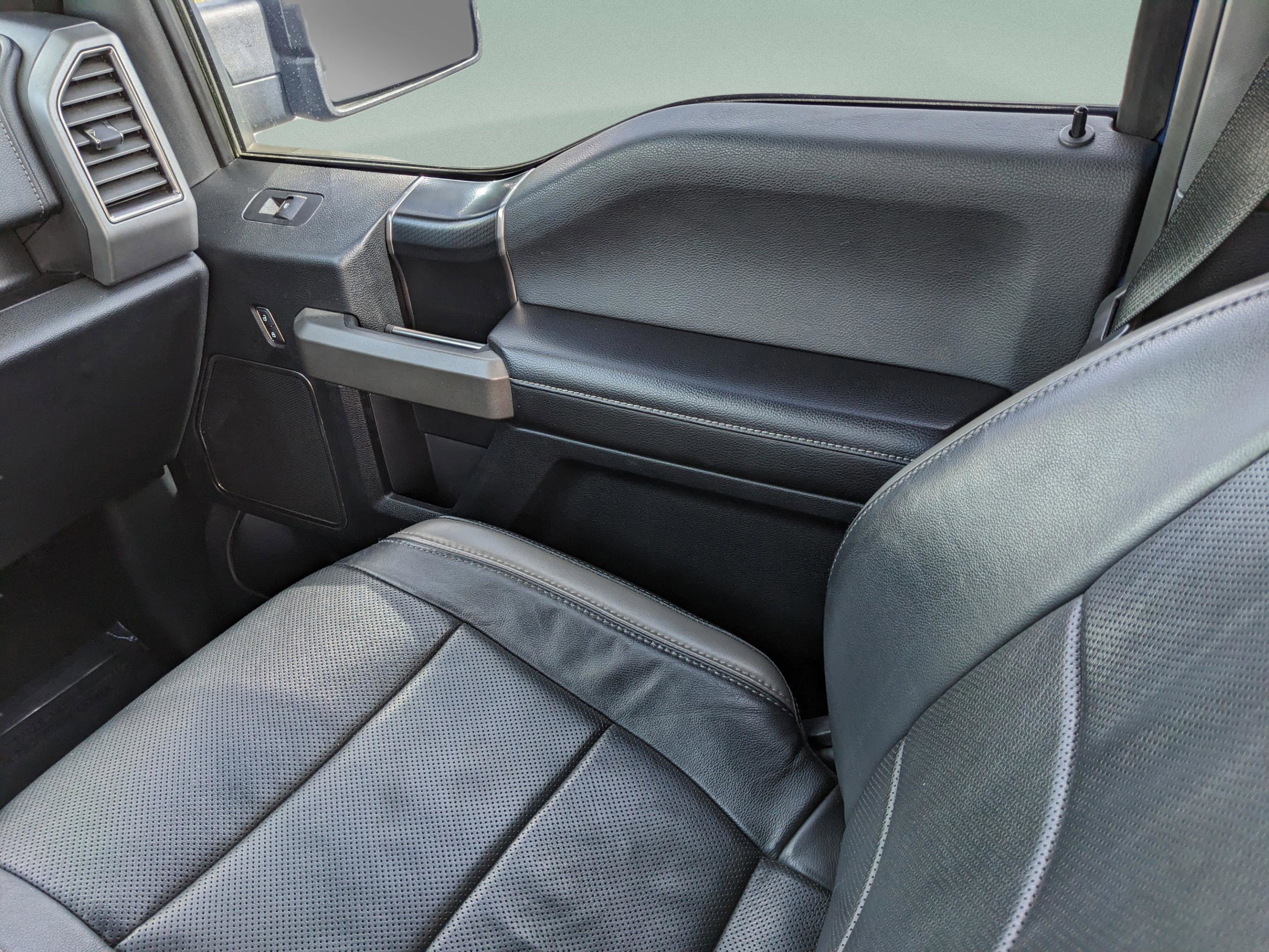 Used 2018 Ford F150 Raptor w/ Equipment Group 802A Luxury image 20